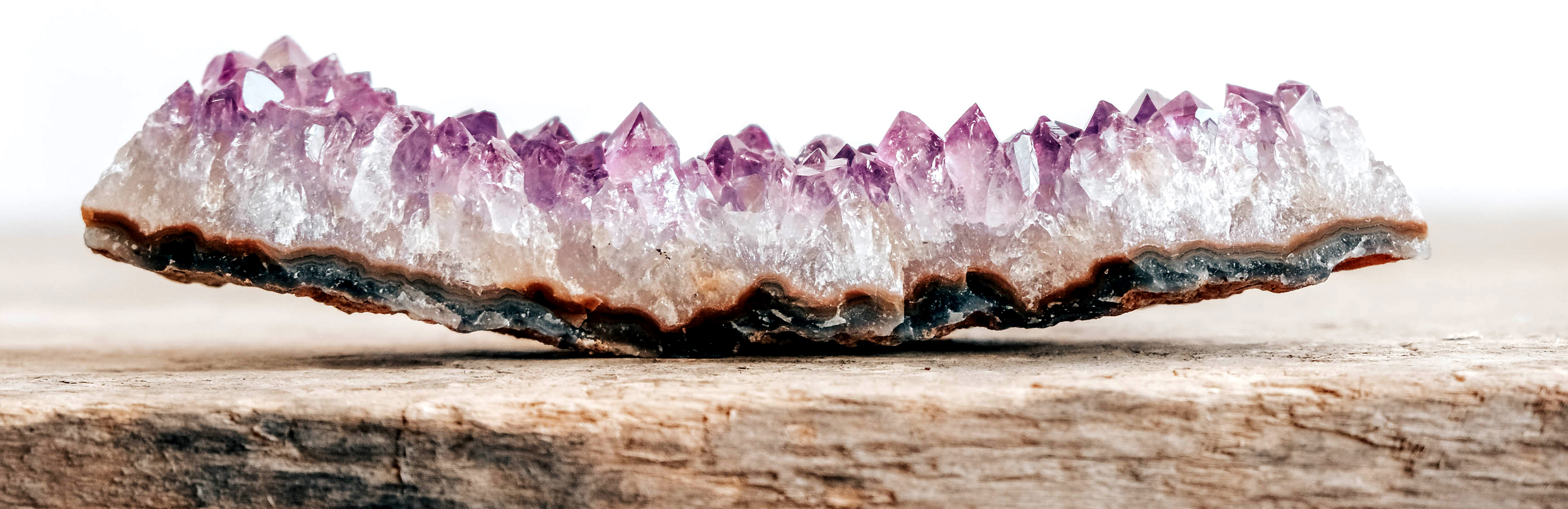 سنگ معدنی امیتیست