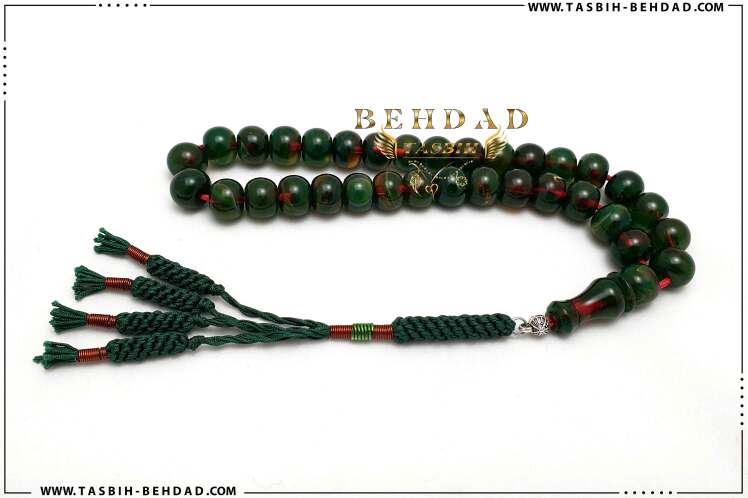 تسبیح کهربا پرچمی ، اثری فاخر در فروشگاه و کارگاه تولید تسبیح بهداد